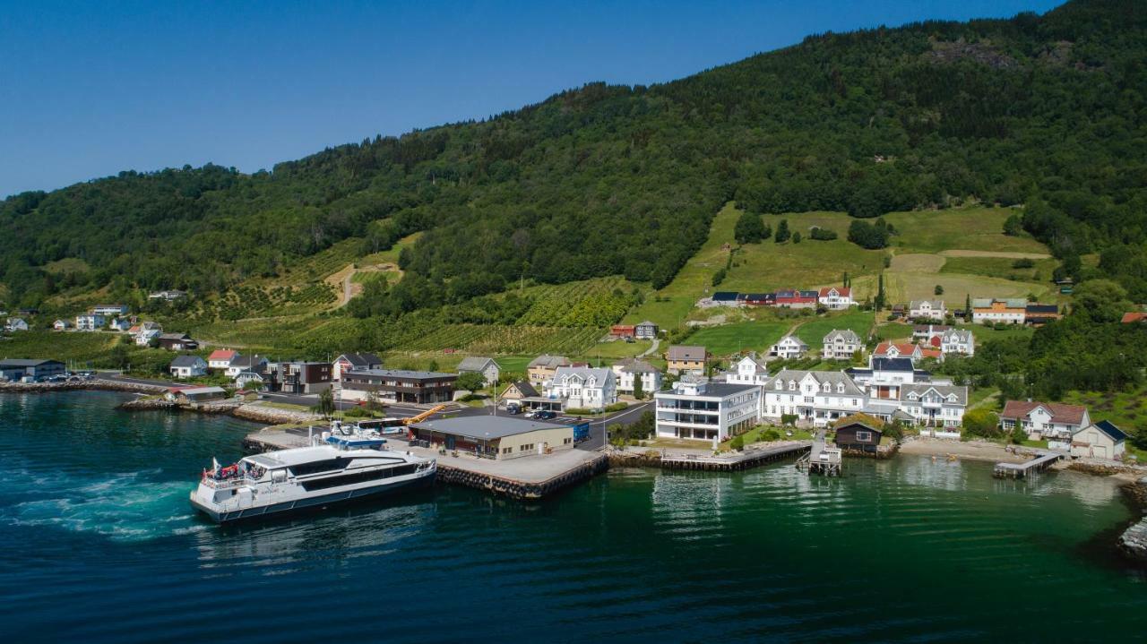 Leikanger Fjordhotel - Unike Hoteller Exterior photo