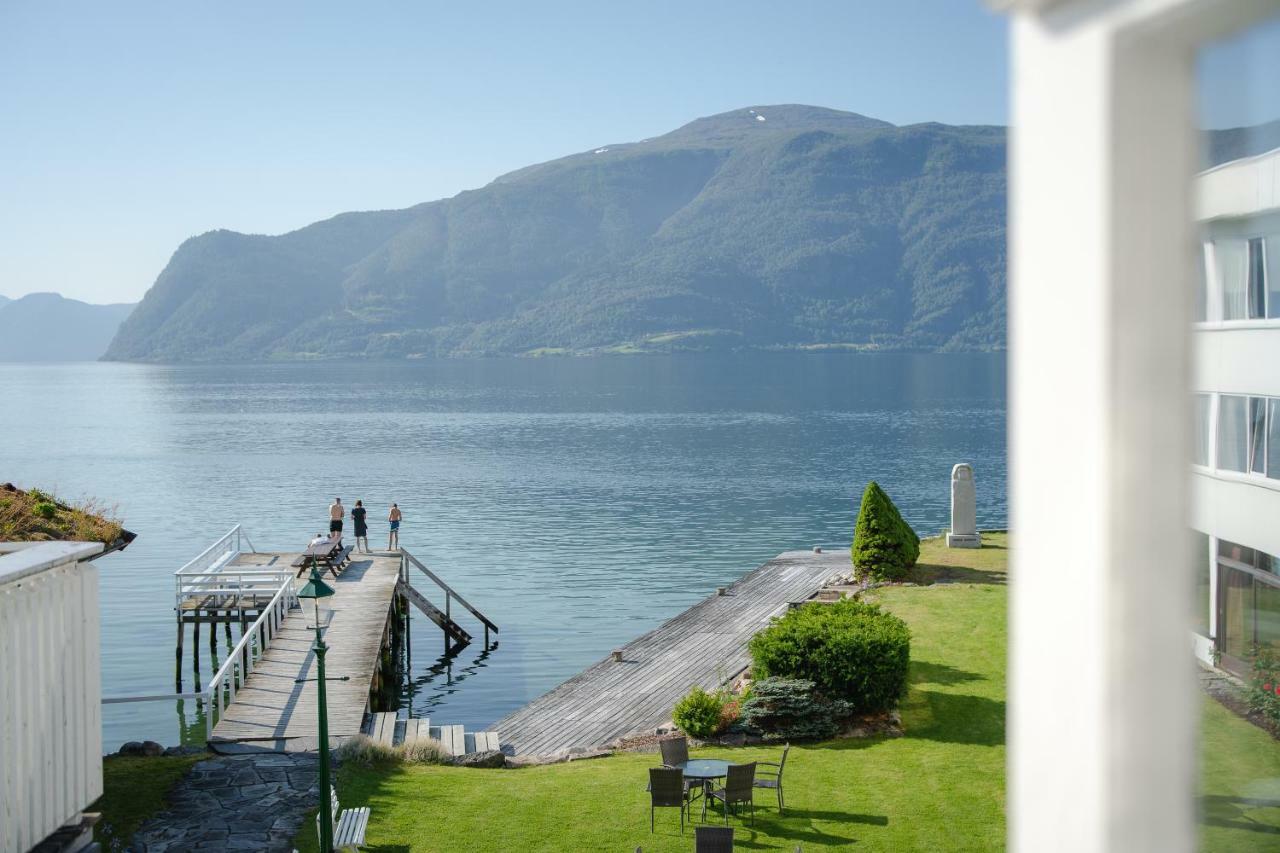 Leikanger Fjordhotel - Unike Hoteller Exterior photo